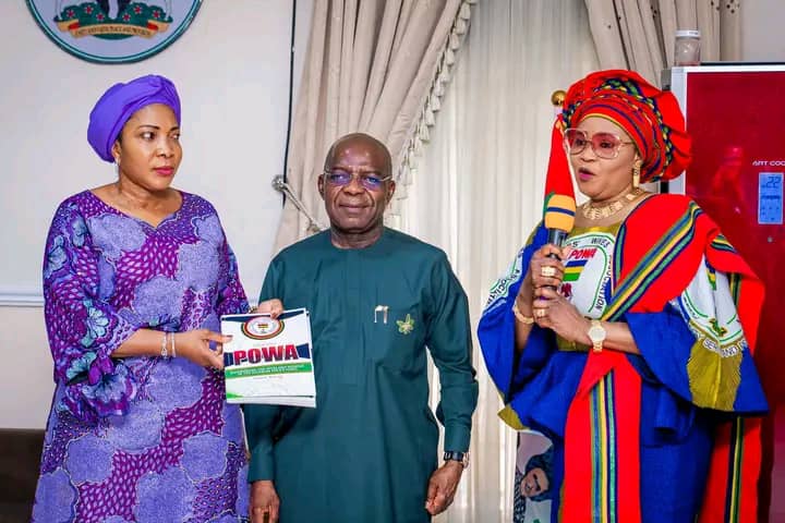 ABSG Signs MOU For The Deployment Of Fibre Optic, Internet Connectivity Across The State.