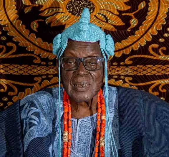 President Tinubu Felicitates With Olubadan, Oba Akinloye Olakulehin At 90